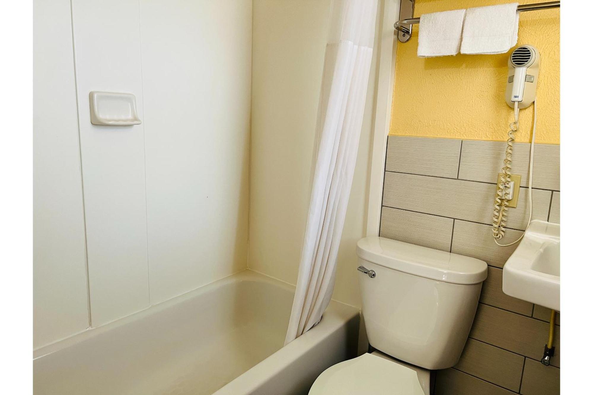 Budget Inn Motel Toledo Perrysburg I-280 Millbury ภายนอก รูปภาพ